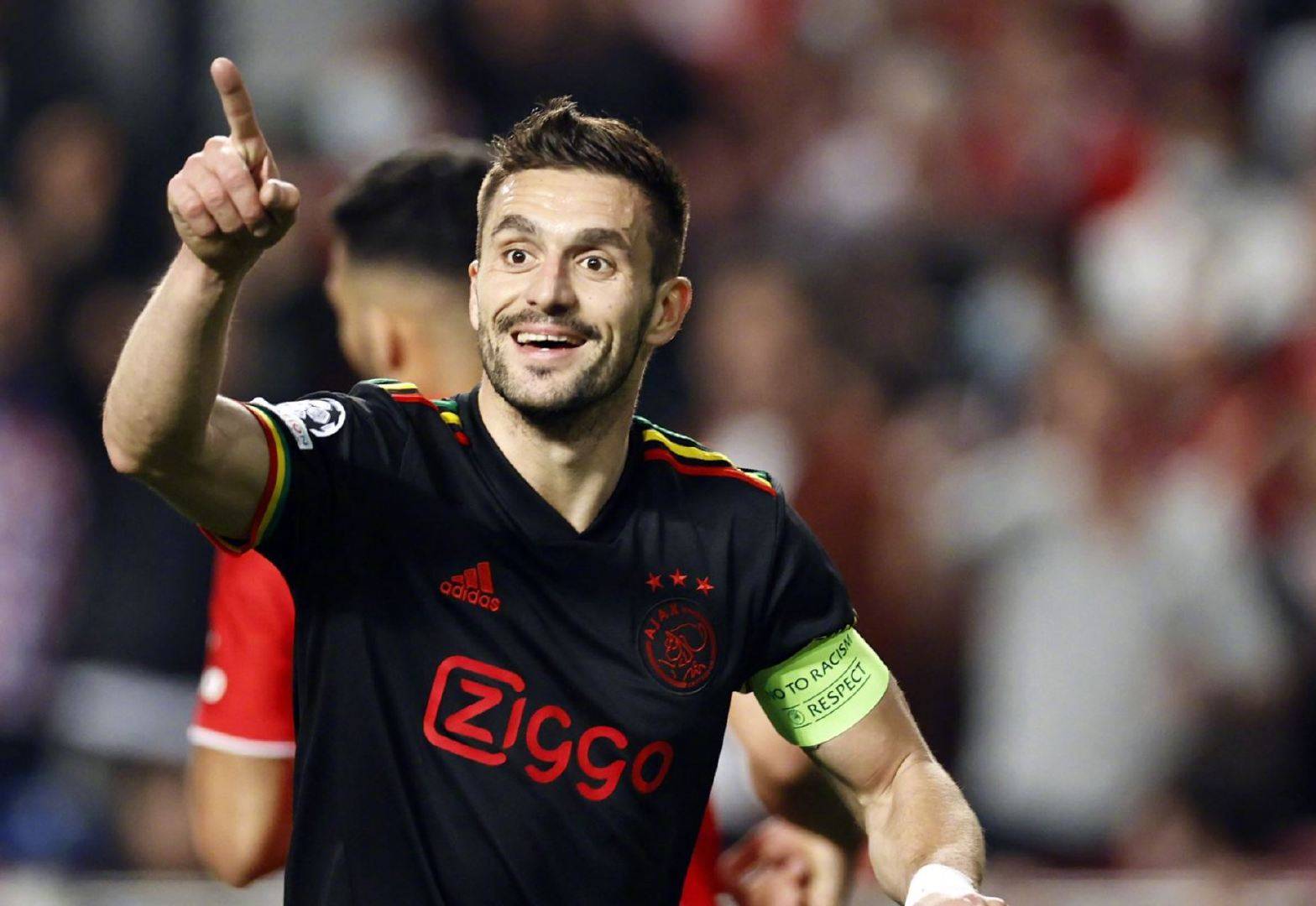 阿贾克斯防线松动备战CBA常规赛国际比赛日本菲卡迎来里程碑,大坂直美在SKT比赛中精彩发挥看傻球迷的简单介绍 阿贾克斯防线松动备战CBA常规赛国际比赛日本菲卡迎来里程碑,大坂直美在SKT比赛中精彩发挥看傻球迷的简单介绍